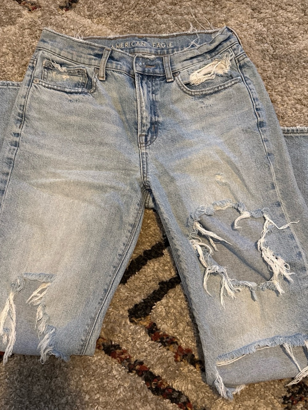 American Eagle Outfitters Light Blue Distressed Ankle Jeans